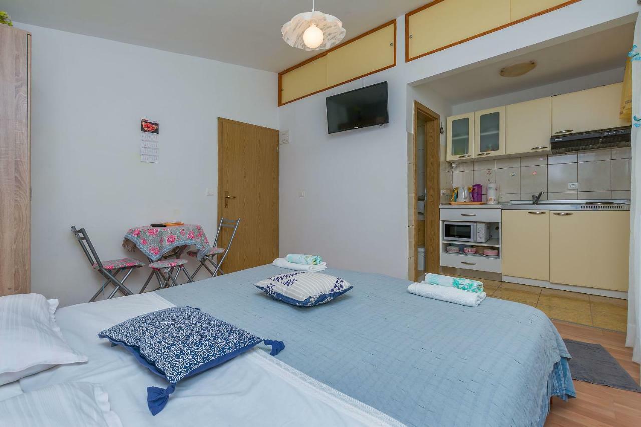 Apartment Ivanka Omis Exterior photo