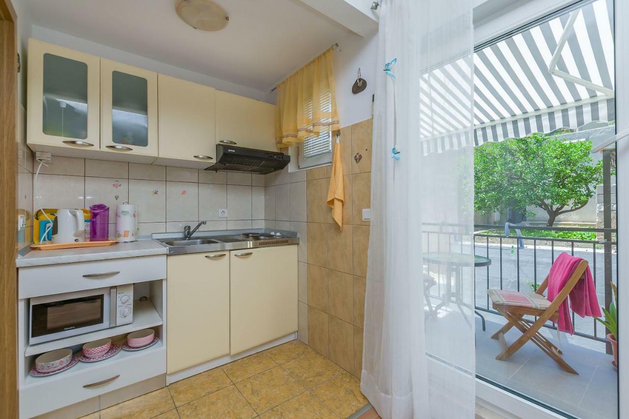 Apartment Ivanka Omis Exterior photo